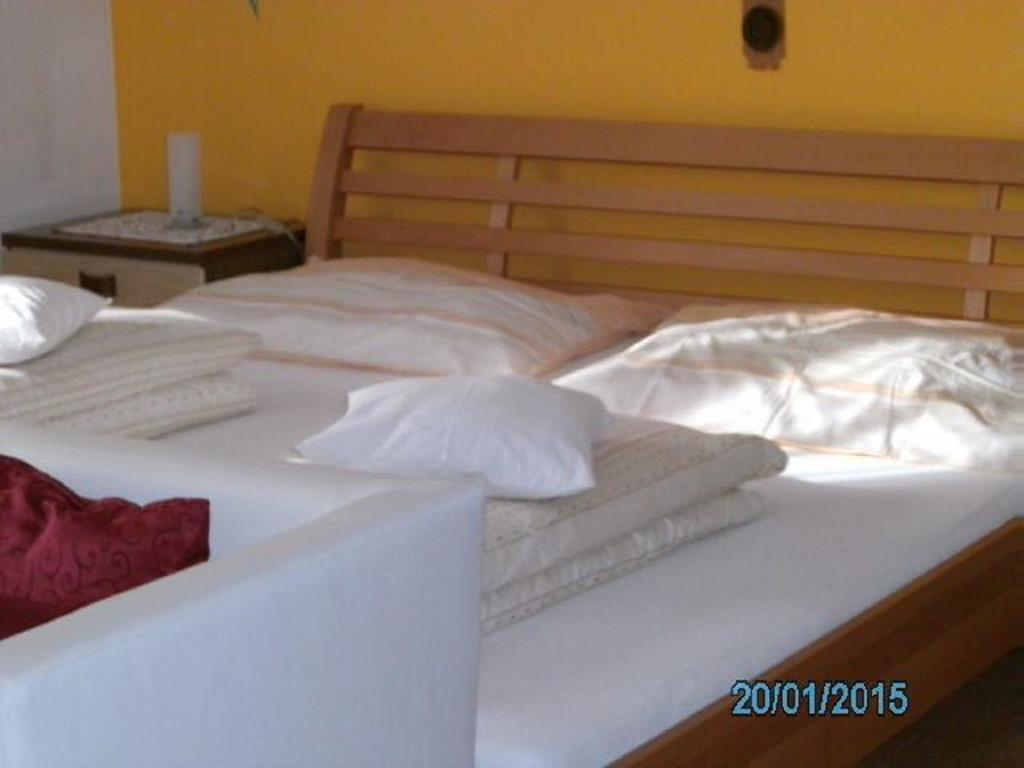Haus Freitag Apartamento Millstatt Habitación foto